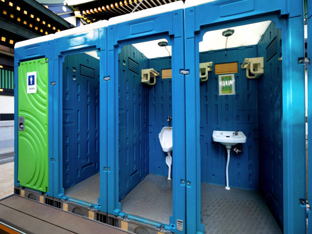 Portable Toilet Options We Offer in Silver Springs Shores, FL